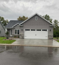 4963 W Woods Creek Lane, Grand Chute, WI 54913