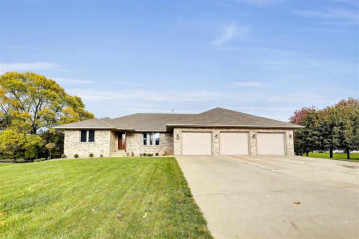 2037 Meadow Links Drive, Scott, WI 54229