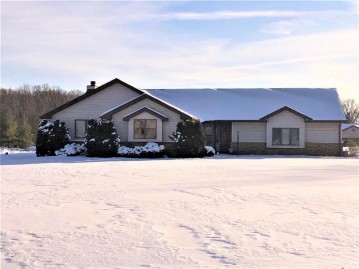 W1621 Echo Valley Road, Freedom, WI 54130