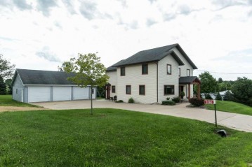 2080 Louisburg Rd, Jamestown, WI 53807