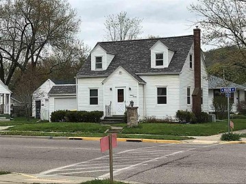 1113 N Main St, Richland Center, WI 53581