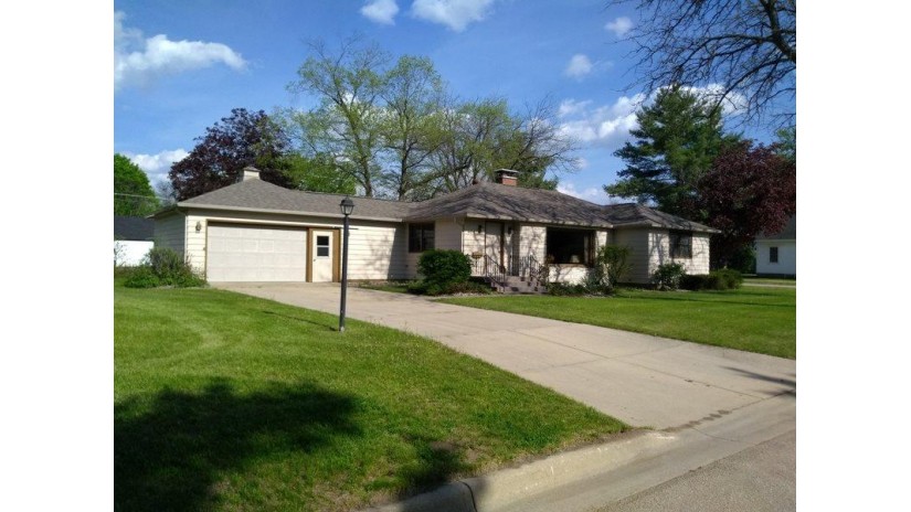 404 N Ohio St Muscoda, WI 53573 by Wilkinson Auction & Realty Co. $164,900