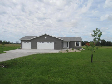 W2734 Crane View Dr, Montello, WI 53949