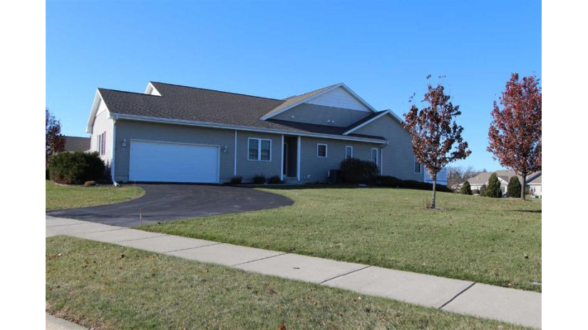 340 Amber Dr Whitewater, WI 53190 by Capital Real Estate Llc $219,000