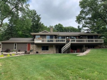 N3160 Hooker Rd, Dekorra, WI 53955