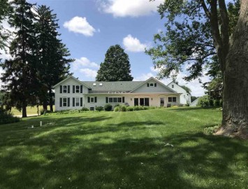 E8616 County Road O, Troy, WI 53583