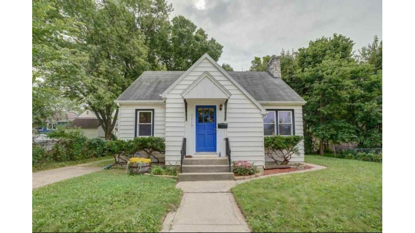 1117 Delaplaine Ct Madison, WI 53715 by Openhomes Inc. $309,900