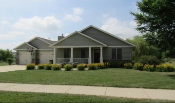 429 Sandmar Dr, Ripon, WI 54971