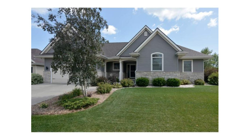 1273 Heritage Ct Sun Prairie, WI 53590 by Madcityhomes.com $413,000