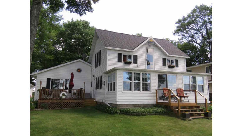 N10539 Chief Kuno Tr Fox Lake, WI 53933 by Nehls Realty Llc $475,000