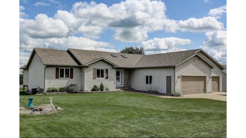 4468 Meadow Wood Cir Windsor, WI 53532 by Re/Max Preferred $329,900