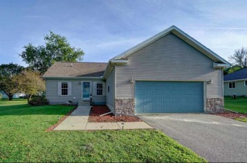 W7802 Star Court Rd, Pacific, WI 53954-9547