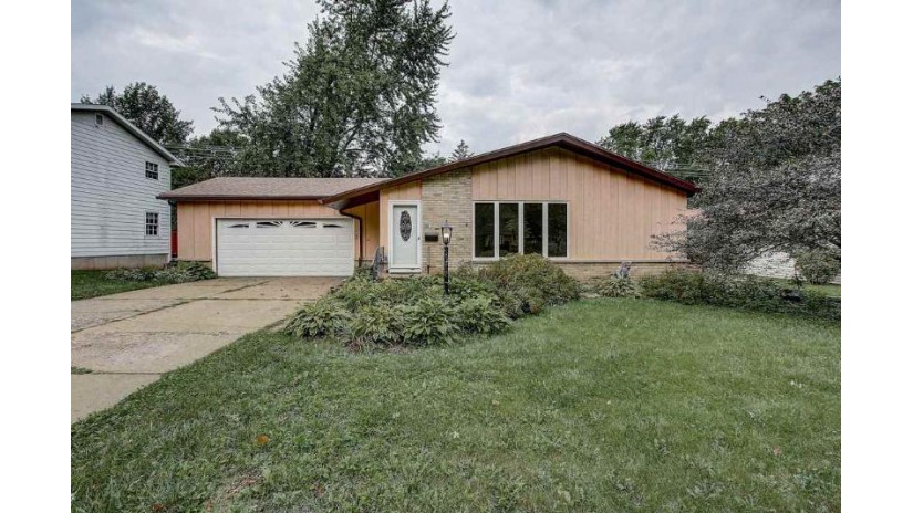 1114 Frisch Rd Madison, WI 53711 by Realty Executives Cooper Spransy $275,000