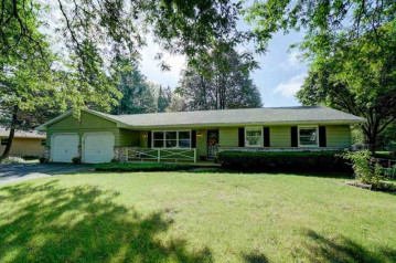 3489 Dell Dr, Blooming Grove, WI 53718