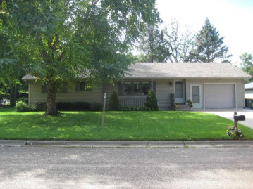 121 Randee Ave, Prairie Du Chien, WI 53821