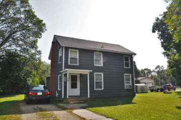 129 N Wood St, Spring Green, WI 53588