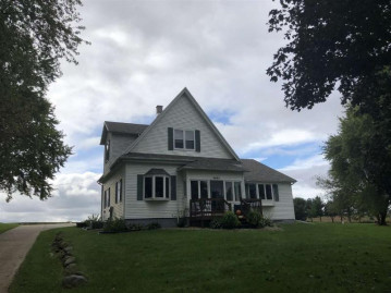 4895 Easy St, Westport, WI 53597