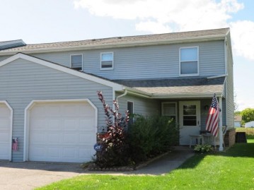 1411 8th St, Reedsburg, WI 53959