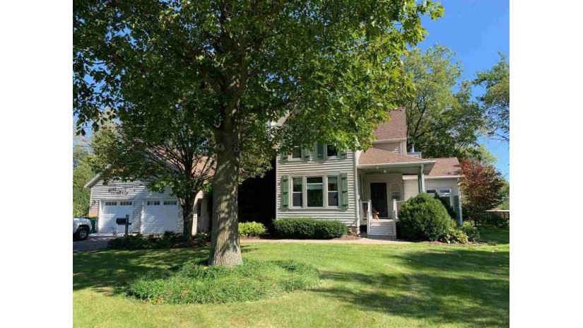 322 Mill St Waterloo, WI 53594 by Fsbo Comp $214,000