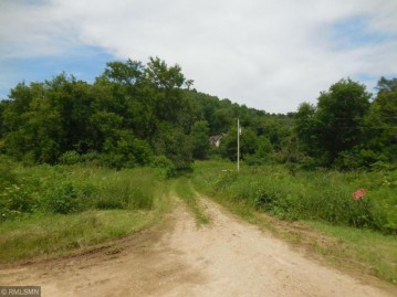 N2512 Back Valley Rd, Pepin, WI 54759