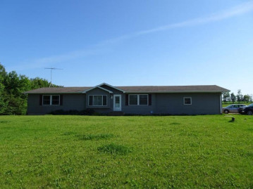 3173 County Road Q, Clear Lake, WI 54005