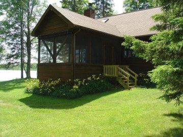 4814 Langford Lake Rd, Watersmeet, MI 49947