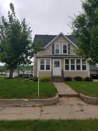 138 E Broadway St, Blair, WI 54616