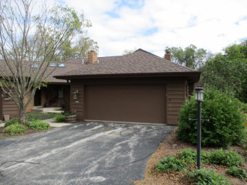 2823 Windepoint Ct B BLD 3, Sheboygan, WI 53083-3557