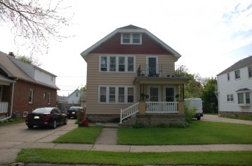 2225 S 82nd St 2227, West Allis, WI 53219-1733