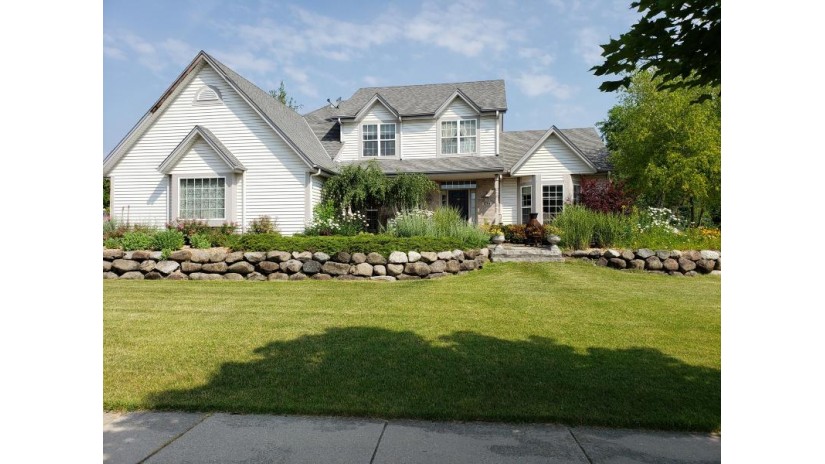 1204 Williams Dr Mukwonago, WI 53149 by John Redel Brokerage Company, LLC $369,995