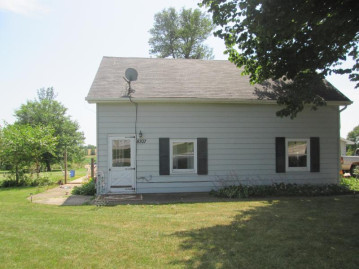 8707 County Road K, Kellnersville, WI 54247-9751