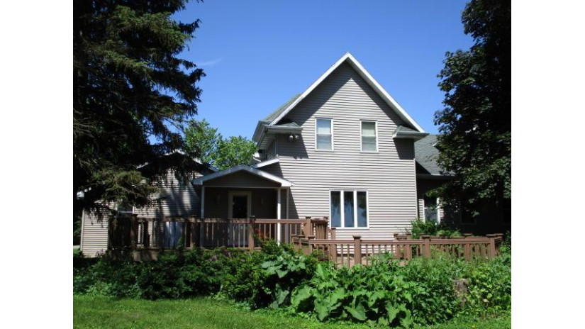 N6309 County Road P Richmond, WI 53115 by Homestead Realty of Lake Geneva $424,900