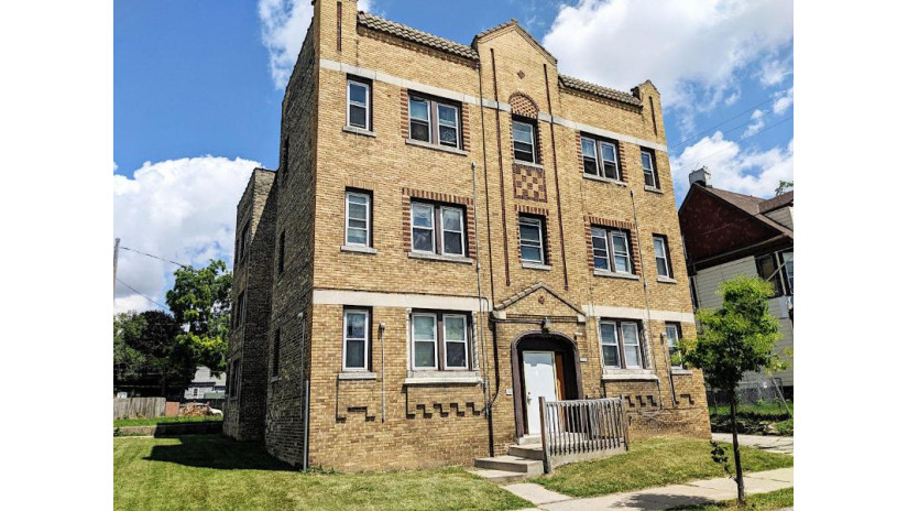 2726 W Clybourn St 2732 Milwaukee, WI 53208 by Milwaukee Executive Realty, LLC $435,000