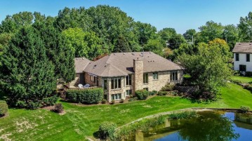 3121 Walden Way, Racine, WI 53405-4984