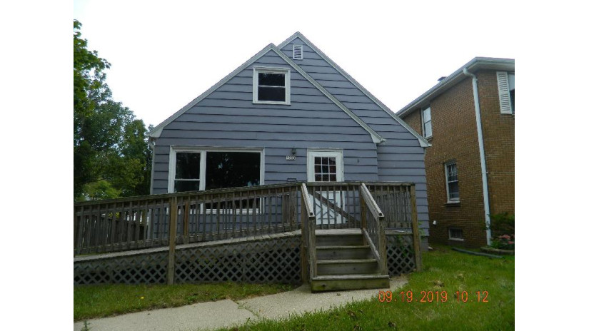 3200 S 24th St Milwaukee, WI 53215 by Century 21 Affiliated-Wauwatosa $113,400