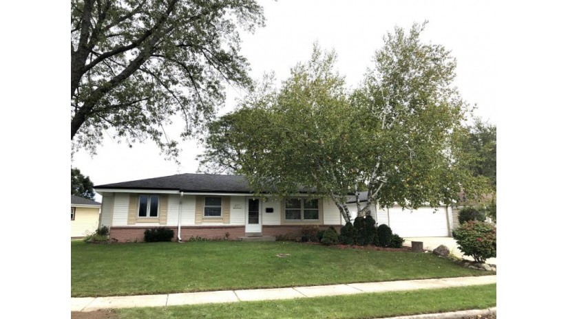 N8466W147 Manchester Dr Menomonee Falls, WI 53051 by Your Home Connection, Inc. $205,000