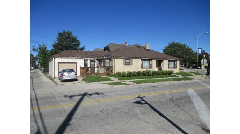 5504 W Mitchell St 5506 West Milwaukee, WI 53214 by Bauman Realty, Inc. $95,900