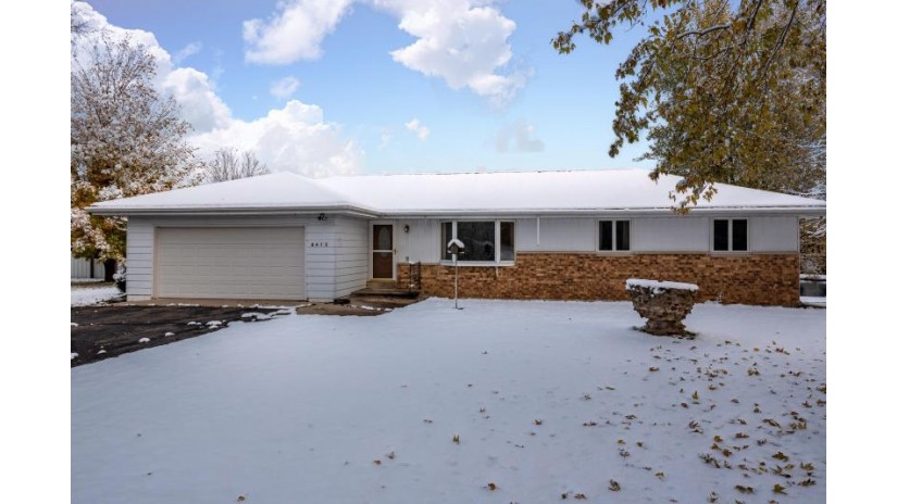W2473 County Line Dr Auburn, WI 53040 by First Weber Inc- West Bend $265,000