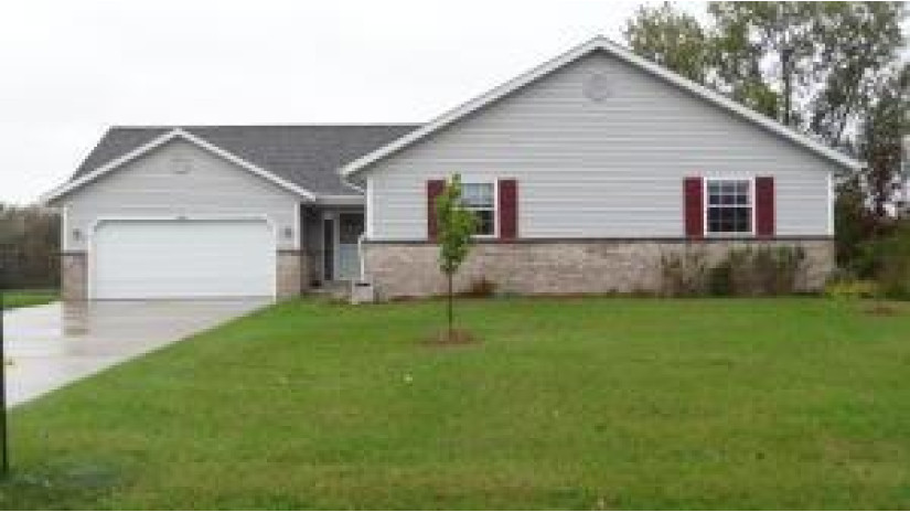 6905 Jamestown Ct Trenton, WI 53090 by Star Properties, Inc. $269,900