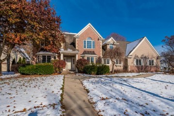 N32W7430 Cedar Pointe Ct, Cedarburg, WI 53012-2646