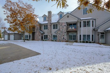 N30W23066 Pineview Way 4, Pewaukee, WI 53072-6247