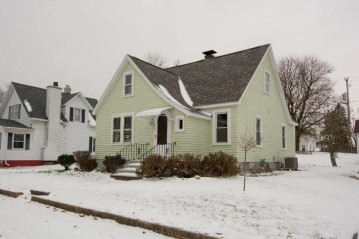 417 Grove St, Sullivan, WI 53178-9770