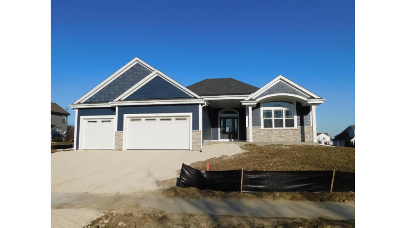 1036 Shady Ln Grafton, WI 53024 by Hollrith Realty, Inc $419,990