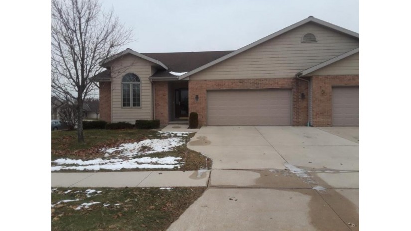 4303 Deerfield Ln. Manitowoc, WI 54220 by Berkshire Hathaway HomeService $179,900