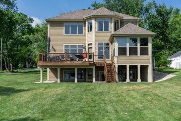 N21W28698 Louis Ave, Delafield, WI 53072