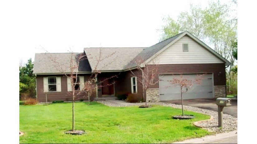 915 Pleasant View Court Menomonie, WI 54751 by Lancer Group Properties $199,900