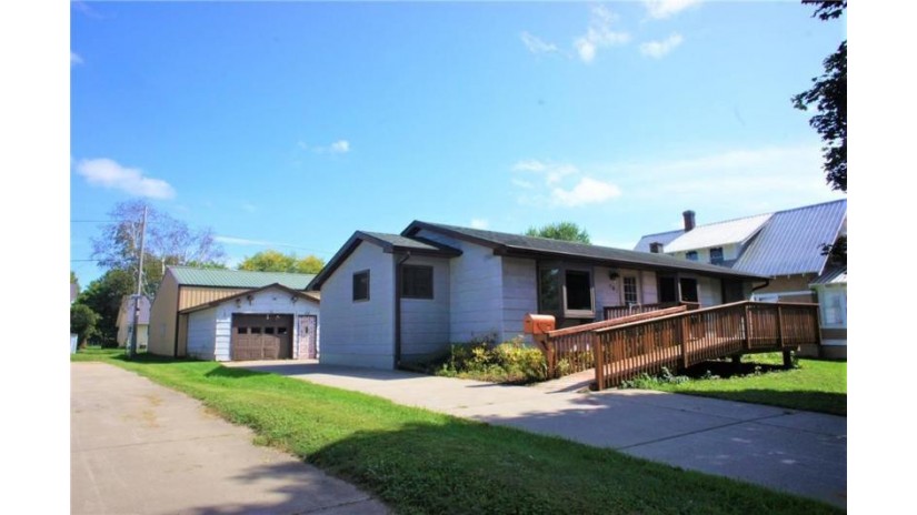 340 Franklin Street Mondovi, WI 54755 by Edina Realty, Inc. - Chippewa Valley $109,900