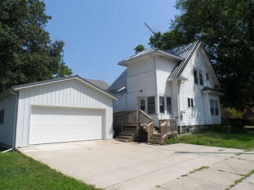 602 N 3rd Street, Ashton, IL 61006