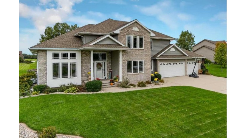 5883 Pointe West Drive Winneconne, WI 54986 by First Weber, Realtors, Oshkosh $429,900