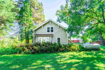 W649 Apache Court, Bloomfield, WI 54940